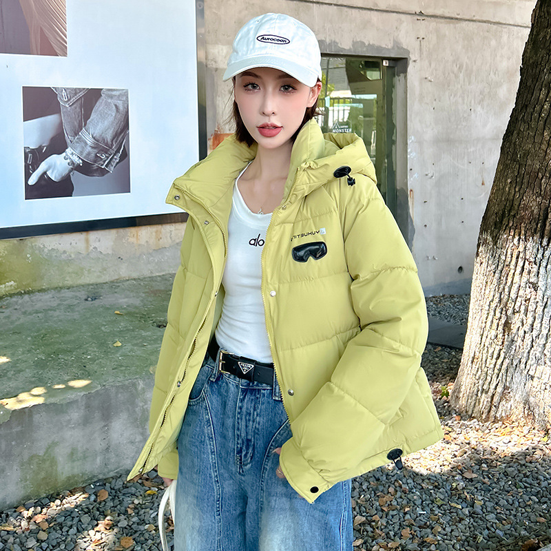Ropa de algodón para mujeres otoño y invierno 2025 nuevo estilo de estilo universitario corto suelto y grueso vestido de pan vestido de algodón de color caramelo chaqueta de algodón image 7