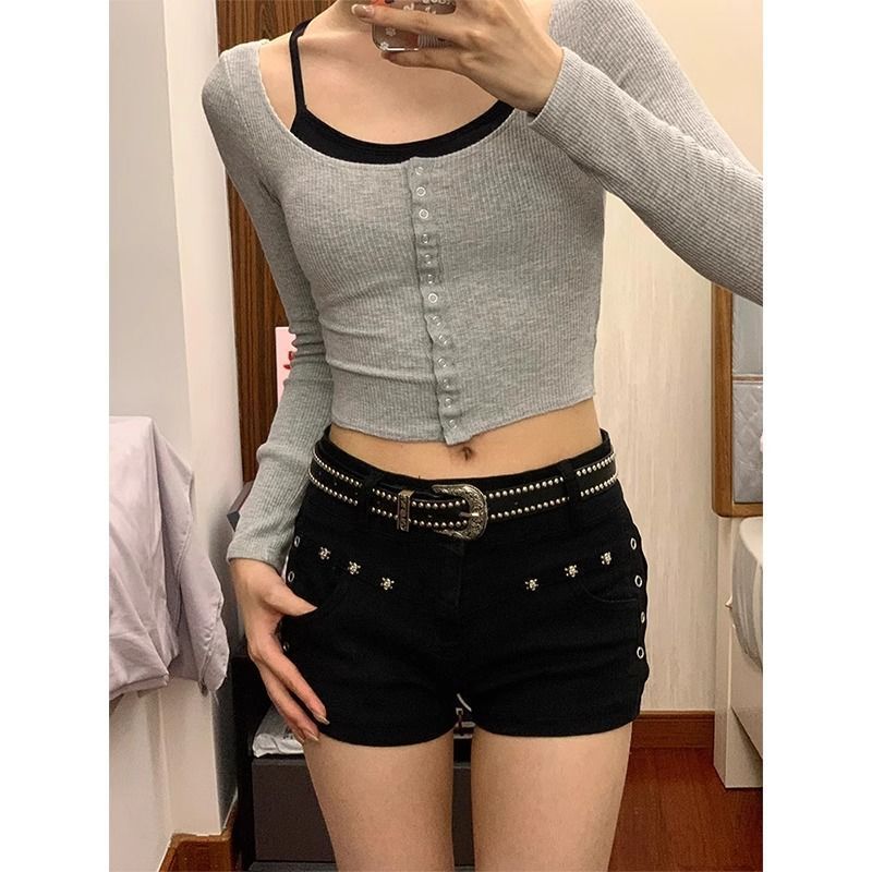 Black Rivet Low Waist Denim Shorts Women's New American Style Spice Girls Stretch Tight Slim A- shaped Wide Leg Subculture Black Rivet Low Waist Denim Shorts Women's New American Style Spice Girls Stretch Tight Slim A- shaped Wide Leg Subculture