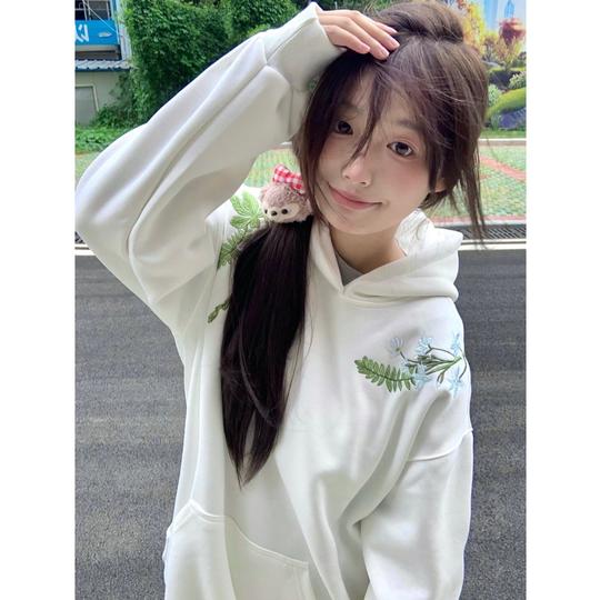 American Retro High-End Floral Embroidered Hooded Sweatshirt for Women in Spring & Fall Loose Lazy Style Design Niche Tops