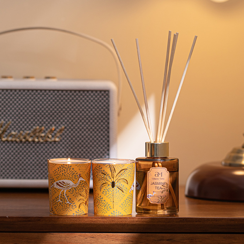 Aromaterapi presentet doftljus av sojavax för hemmet_voghion.com