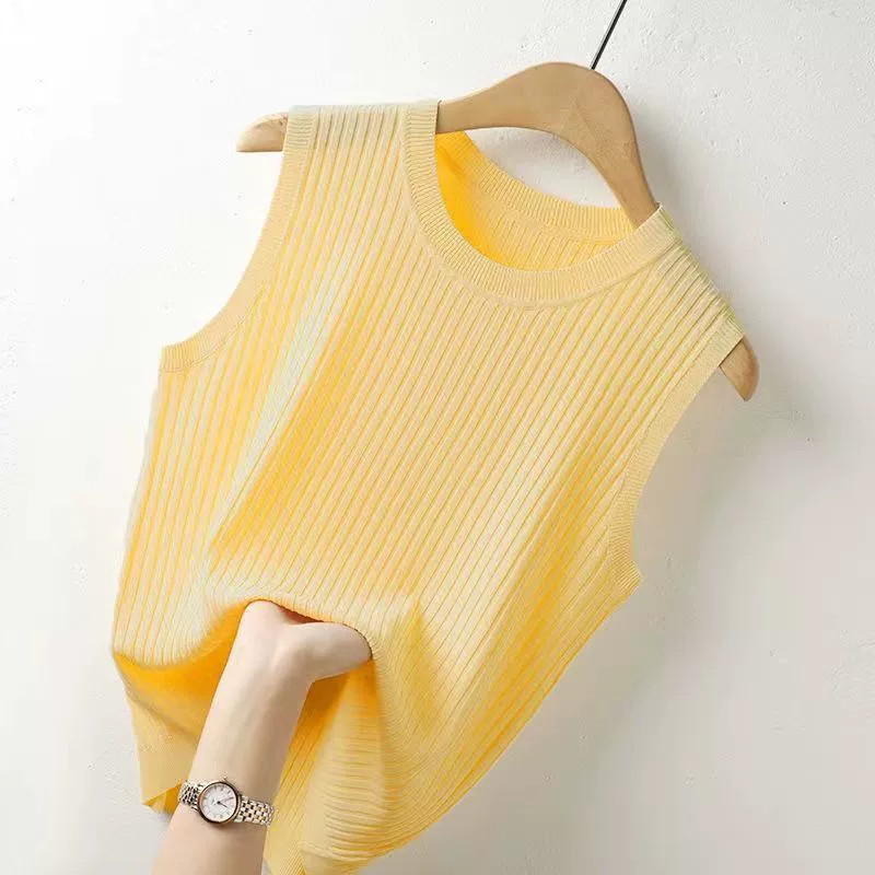 White knitted tank top, thin T-shirt sleevless, plus size, fitted