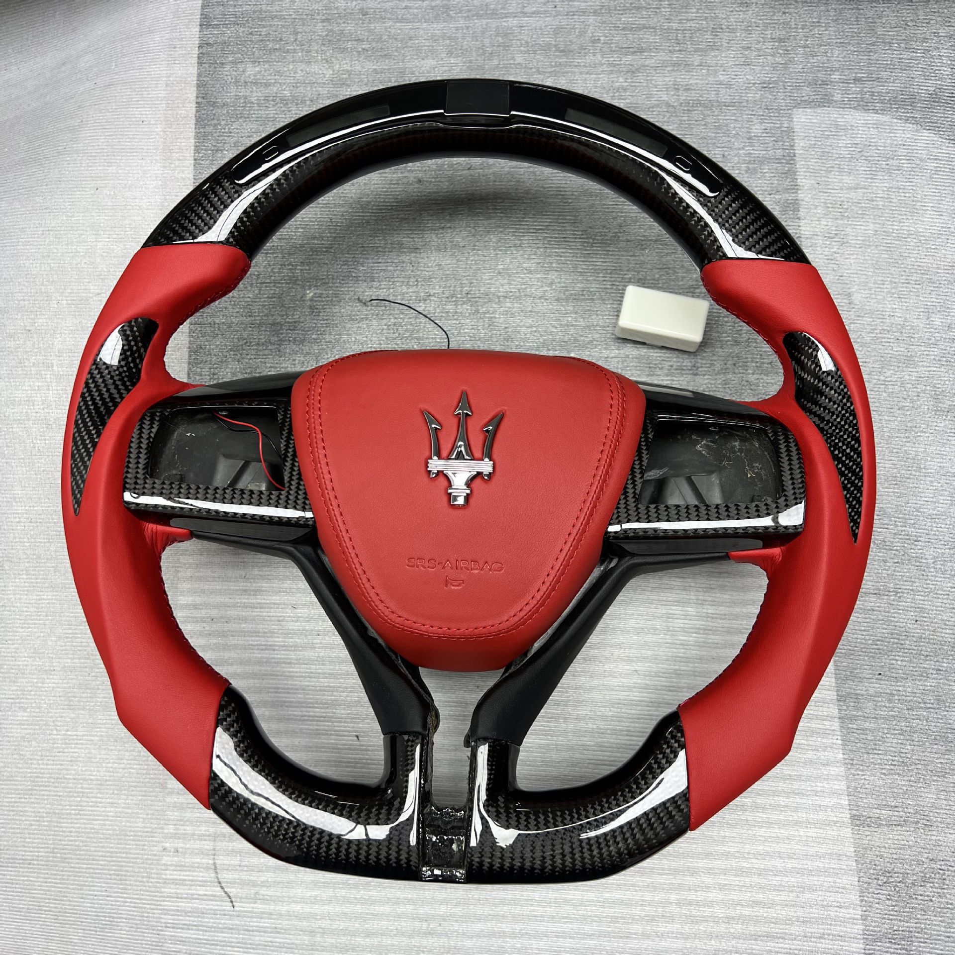 Car Steering Wheel Customization Suitable for Maserati Ghibli Carbon Fiber Flat-Bottom Steering Wheel Modification