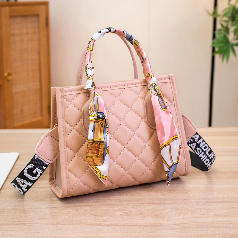 2023 nueva moda casual tela bordada bufandas de seda de hombro correa de hombro letra impresa bolso de mujer