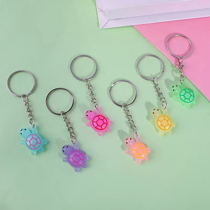 Llavero con colgante de tortuga, lindo muñeco luminoso de tortuga marina colorida, accesorio pequeño para mochila de estudiante, venta al por mayor de fábrica