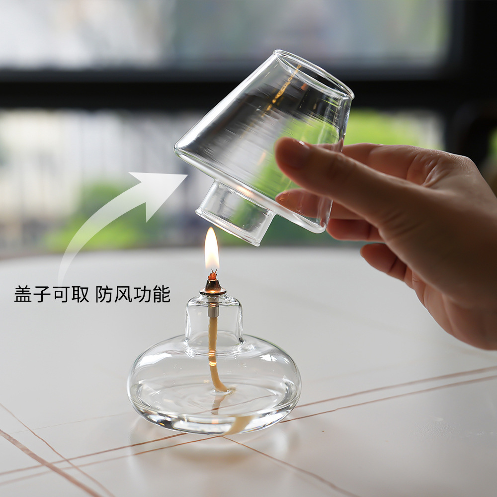 Lámpara de aceite de vidrio hecha a mano de estilo nórdico Decoración europea Candelabro para el hogar Adornos al por mayor con pantalla de lámpara Lámpara de mantequilla a prueba de viento