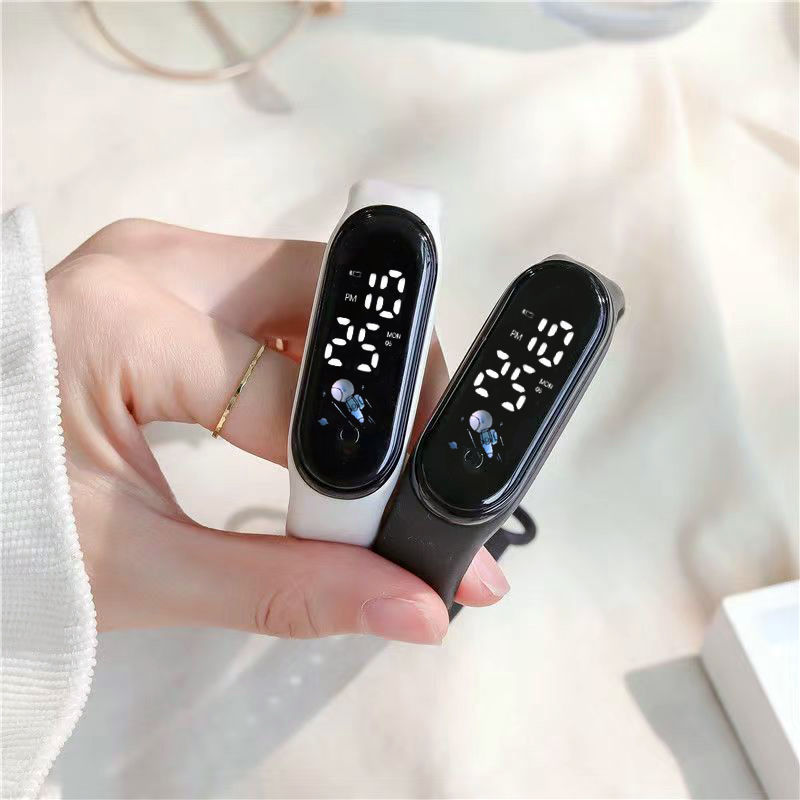 Women's Sports Bracelet Students Only Look at Time Waterproof Cute Children's Watch High Color Value Electronic Watch for Girls and Boys