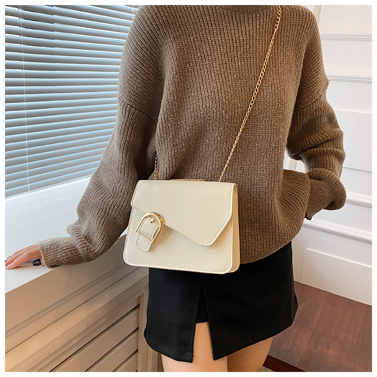 Women's Medium Pu Leather Solid Color Streetwear Square Lock Clasp Square Bag display picture 3