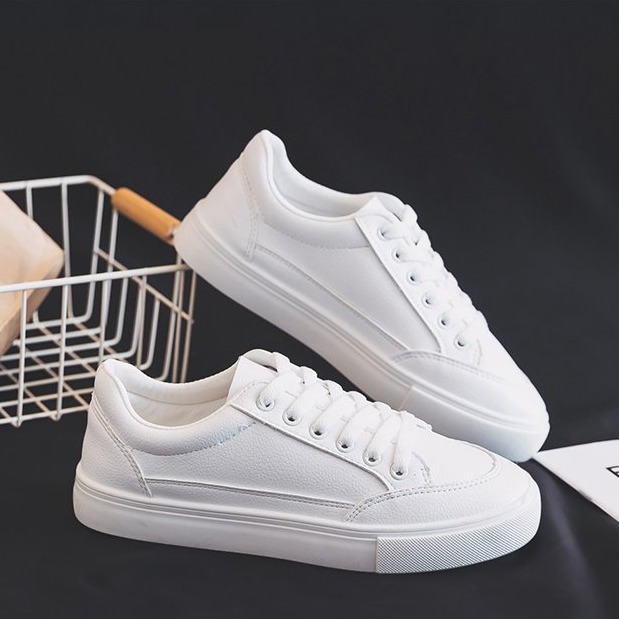 休闲平底小白鞋子女2025年新款系带圆头时尚板鞋学生低帮运动鞋潮