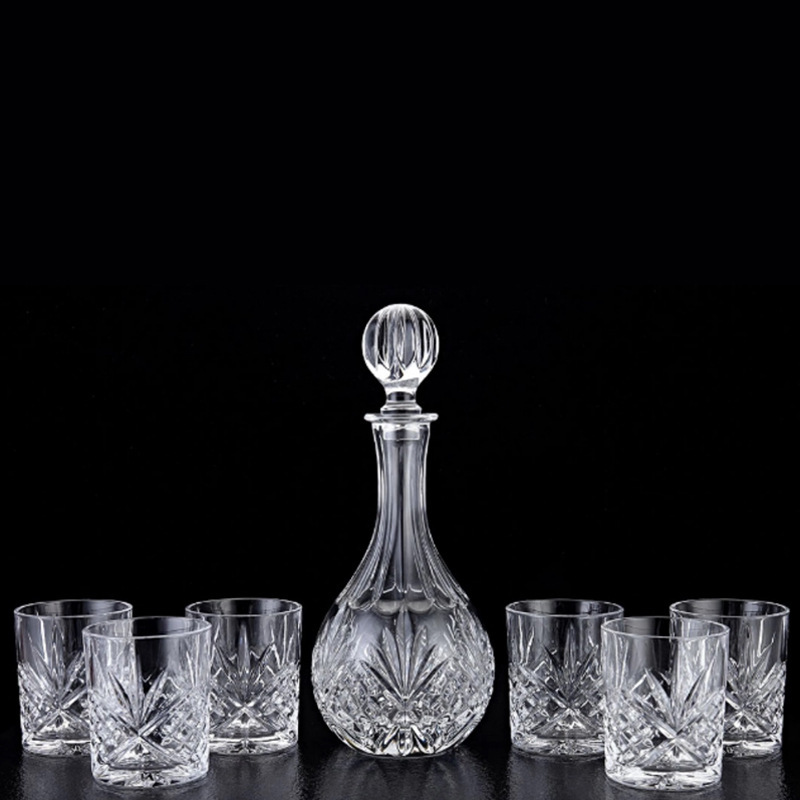 Comercio exterior transfronterizo suministro de alta calidad de vidrio de cristal checo whisky taza de vino casero decanter set de vino