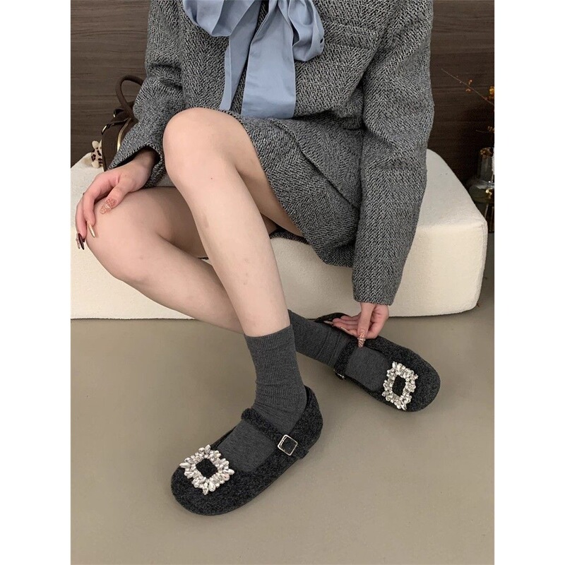 Flat Gray Felt Round Toe Rhinestone Shoes for Women in Autumn and Winter Plus Velvet New Fur Shoes Versatile New Shoes