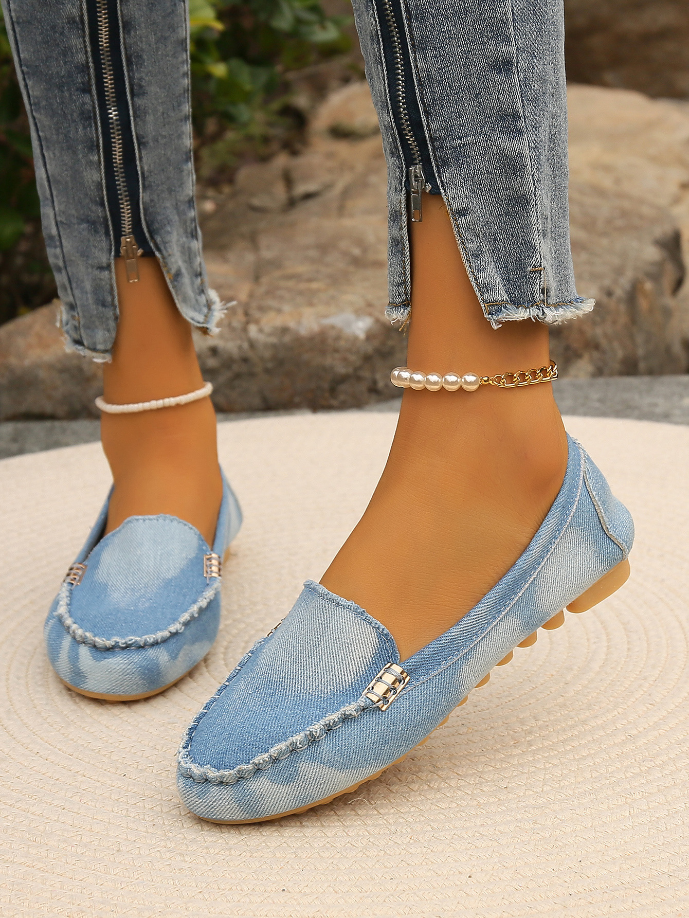 Damskor 2024 Vår Stora Storlekar Casual Mode Bekväma Slip-On Stora Storlekar Tods Skor för Dam_voghion.com