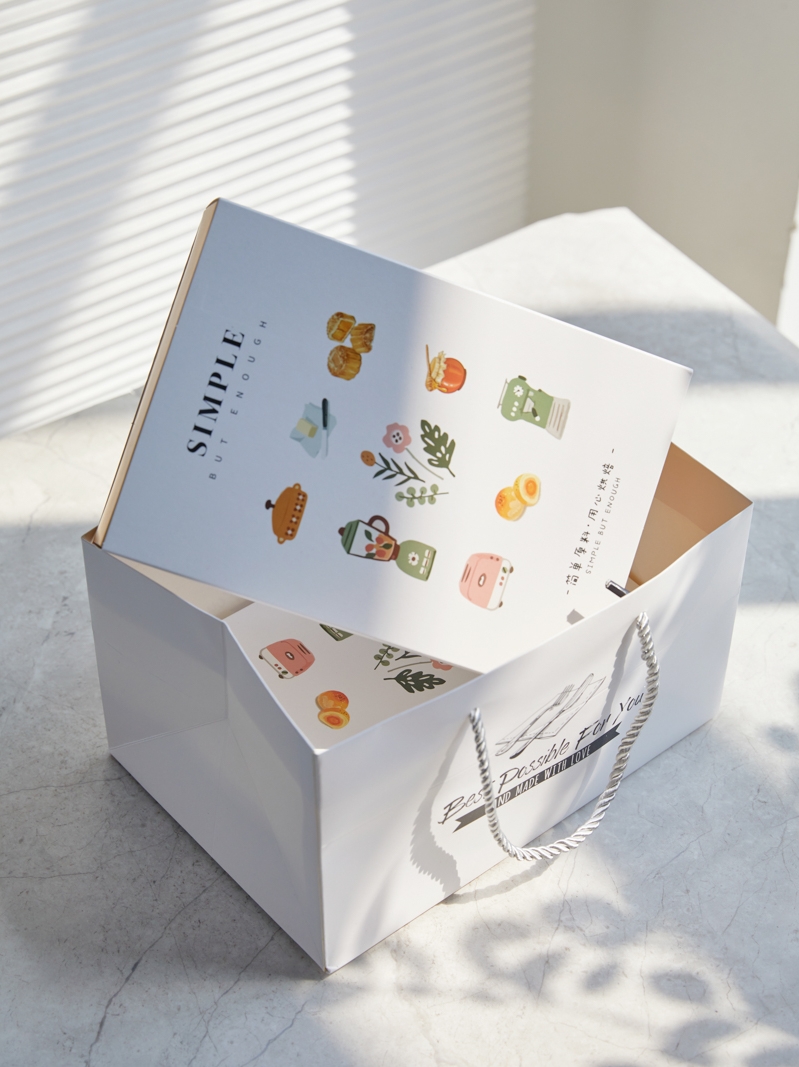 Caja de huevo pintada a mano, 6 cápsulas de nieve, caja de regalo de Nieve Madeleine, caja de galletas de piña