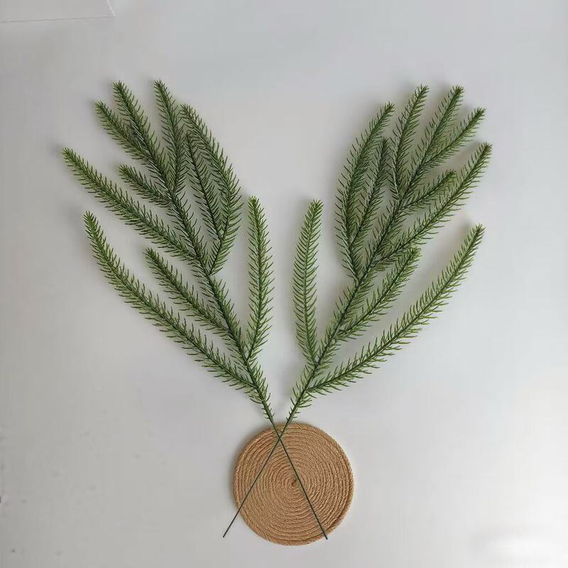 工場卸売 模造緑植物 クリスマス松葉枝飾り 人工花輪 松葉ノフォーク松 ドア掛けつる飾り|undefined