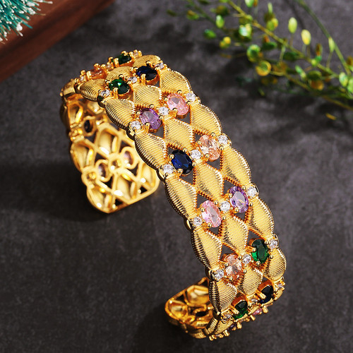 European and American trendy personalized women's colored stone bracelets plated with 18k gold and inlaid with colored zircon bracelets open accessories wholesale