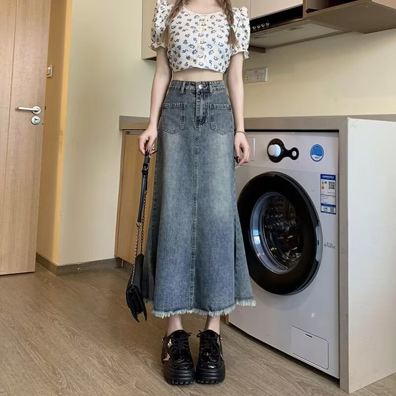 Retro Denim Skirt for Women 2025 Spring and Summer New High-Waisted Slimming Look Raw Edge Mid-Length Fishtail Skirt