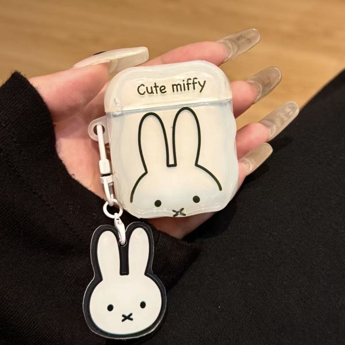 Cute Miffy conejo auriculares AirPods4 funda para auriculares de Apple Airpodspro3 generación 3 / 4