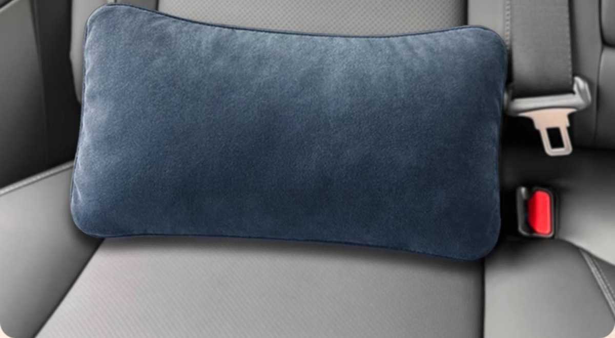 Suitable for Lynk & Co 08/01/02/06/03+/09/05 Car Waist Support, Neck Pillow, Waist Support and Interior Supplies