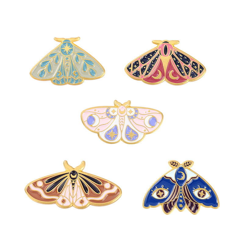 Serie animal creativo broche exquisito diseño de dibujos animados mariposa luminosa 18 unidades traje insignia accesorios en stock al por mayor
