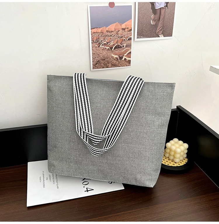 Women's Classic Style Color Block Canvas Shopping Bags display picture 16