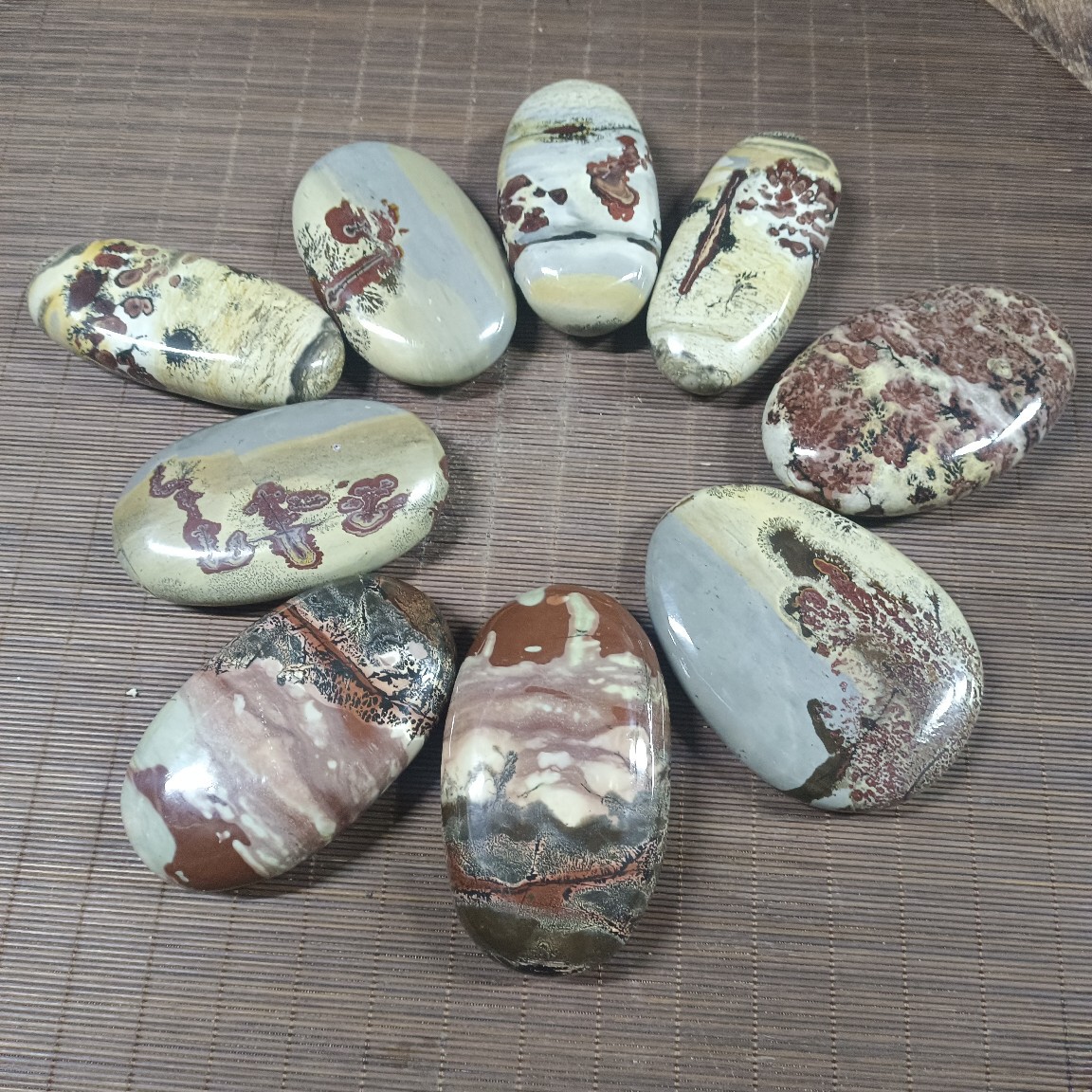 国画石草花石手把件热敷石水晶原石打磨瑜伽按摩石掌心石批发文玩