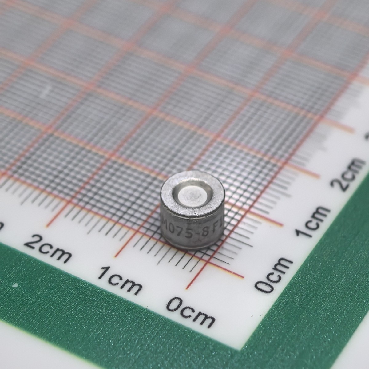 2RM350M-8-S 350V 气体放电管(GDT)脉冲放电电流 10kA  ±20%