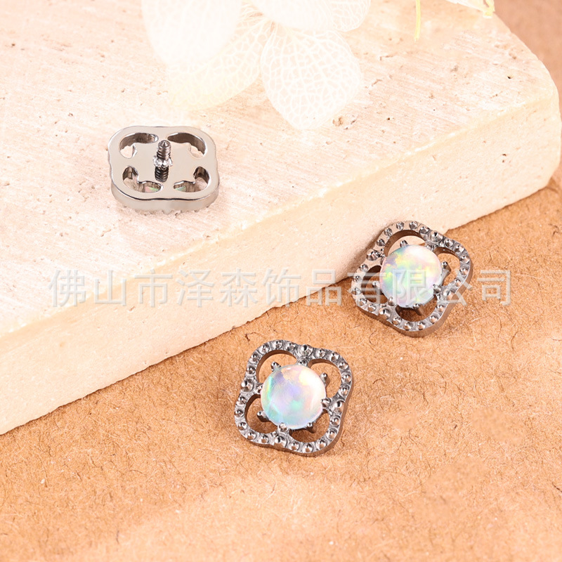 Pointed titanium steel lip stud product view