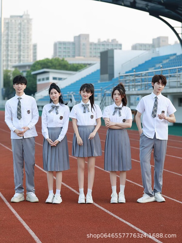 高校生の制服、カレッジスタイル、中学校の制服、中学生の運動会、合唱、朗読のセット、爽やかなキャンパススタイル|undefined