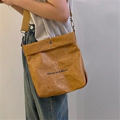 新しいレトロなデュポン紙袋防水文学多用途プリーツショルダーバッグハンドバッグ仕事通勤クロスボディバッグ