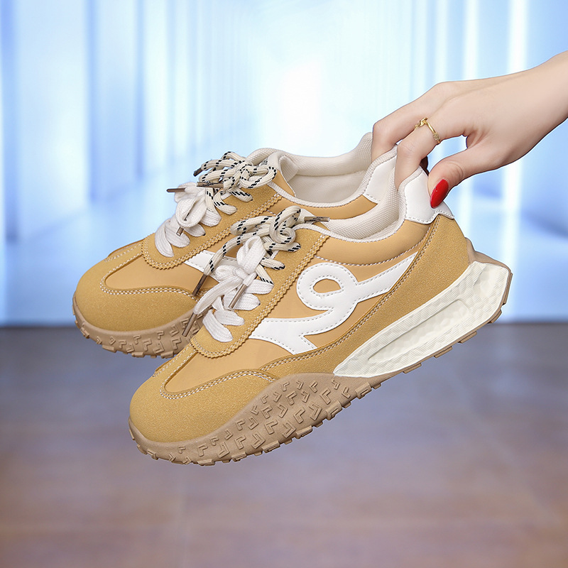 Zapatos de entrenamiento de base gruesa para mujeres 2025 primavera nuevos zapatos agam de colores casuales versátiles antideslizantes zapatos deportivos para correr