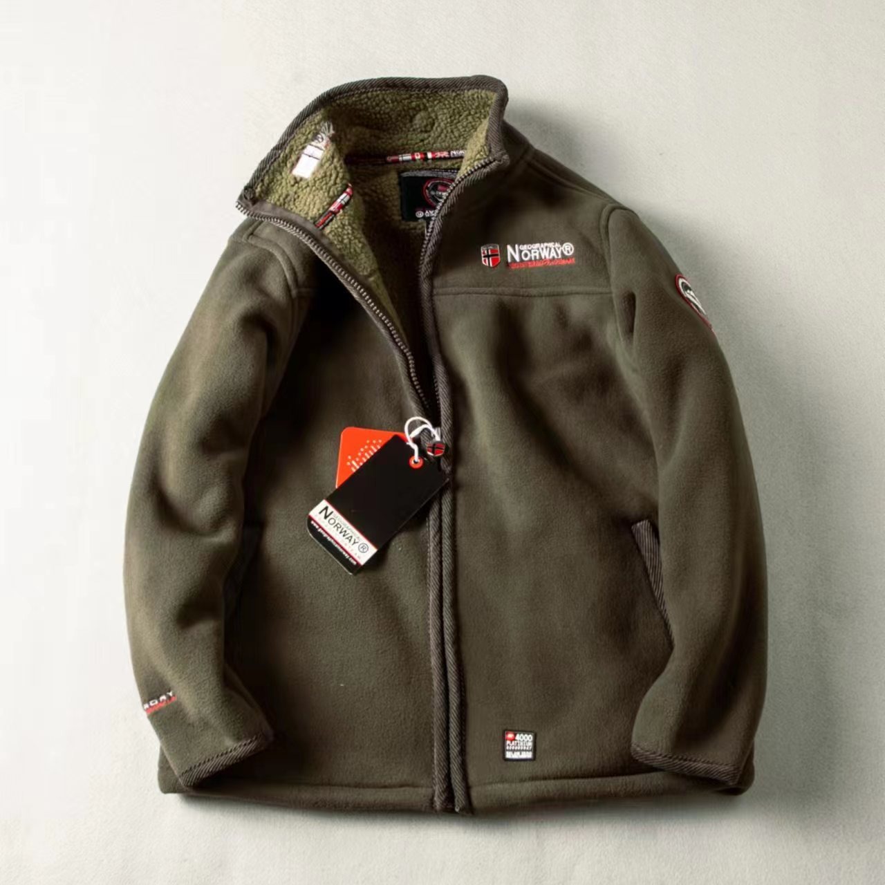 冬季款男士户外防风保暖加绒加厚潮男外套立领羊羔绒纯色休闲男装