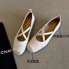 シープスキンバージョン、内側の高さが増加した3cmのスクエアトゥの浅い口の通勤靴、レトロなフランスのオールマッチシングルシューズ、女性用メリージェーンの小さな革靴