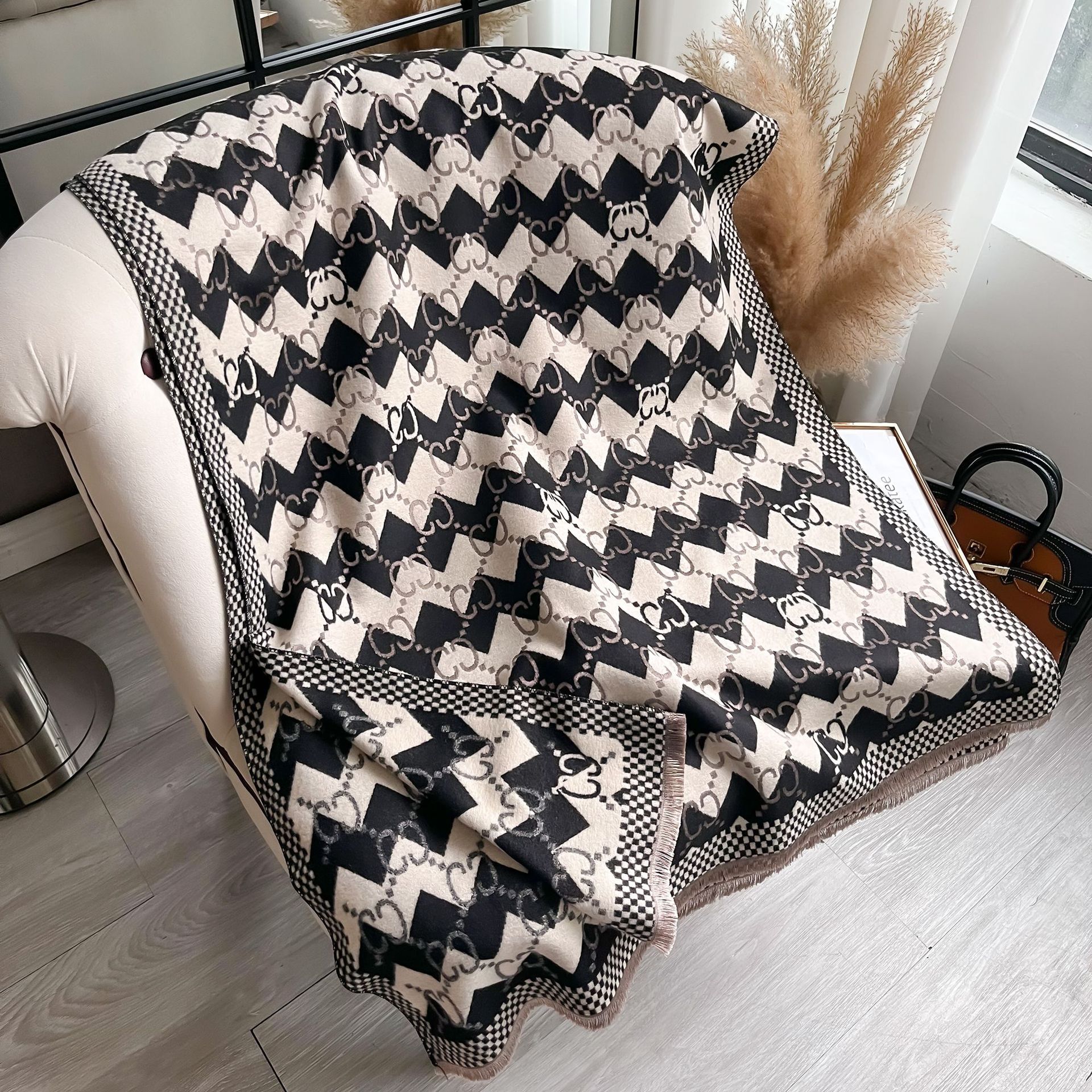 Moda coreana letras largas bufandas de doble cara damas caliente combinación de chal de cachemira otoño y invierno engrosado buñuelo