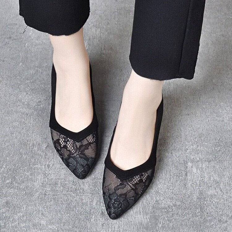 2026 primavera y otoño nuevos zapatos de encaje transpirables de mujer de cuero suave punta de boca superficial zapatos de mujer de moda zapatos de tacones delgados para madres