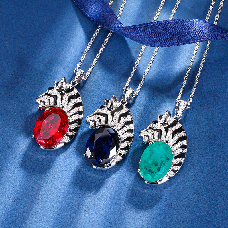 Otoño e Invierno nuevo estilo Zhuang Sheng joyas nuevo fondo de cobre chapado en oro cebra luz personalidad de lujo exagerado colgante piedra principal 15*20