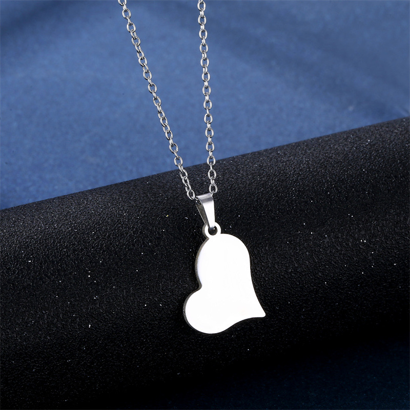 Womenu0027S Simple Style Heart Stainless Steel Titanium Steel Pendant Necklace Jewelry Sets