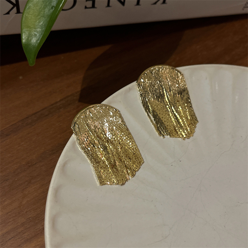 16g Weight Ear Studs Classification 1 Pair Quantity Daily Occasion Copper Material Leaf Pattern Women'S Gender Plating Design Fashion Style 1 Pair Fashion Leaf Plating Copper Ear Studs 9