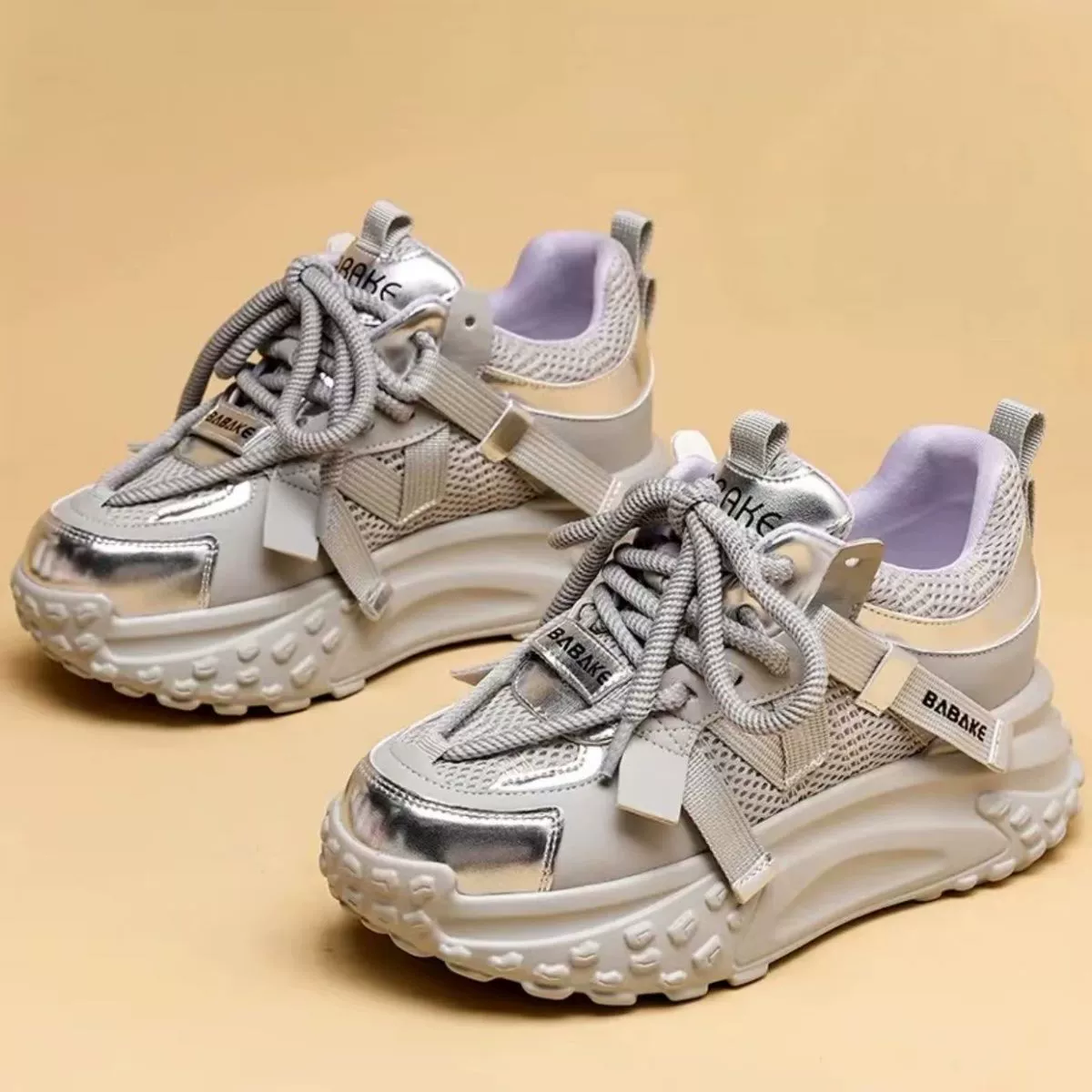 Сетчатая спортивная обувь на толстой подошве женская весна и лето 2025 новая тонкая сосновая обувь повседневная обувь