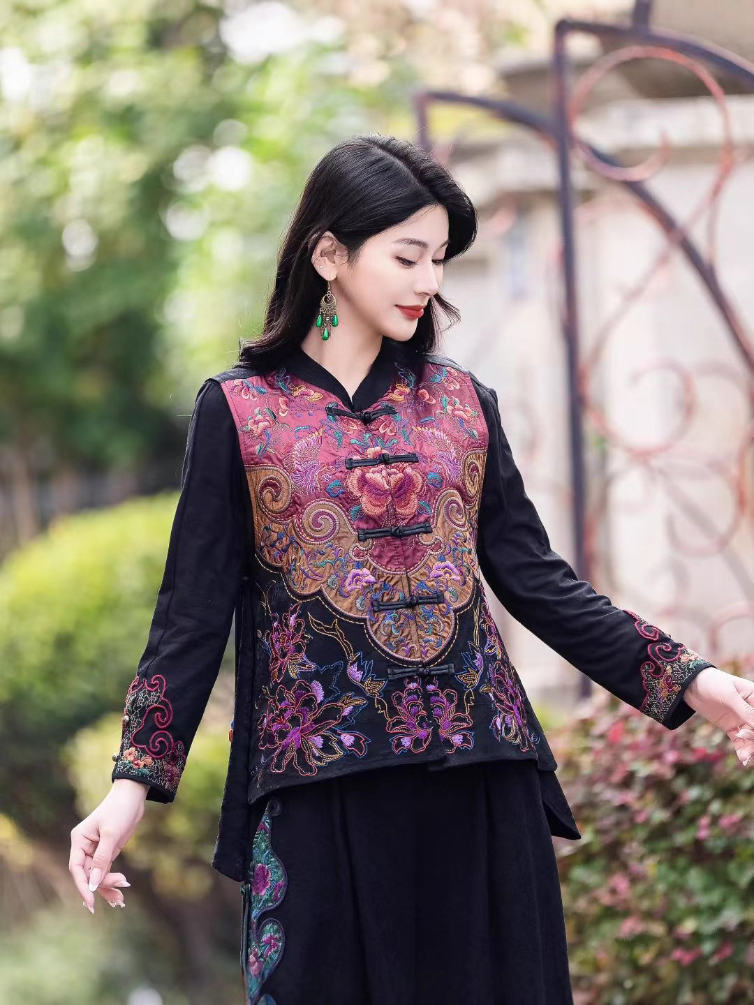 Ingeniería pesada bordada cara clip caballo mujer 2025 estilo de otoño collar hebilla de hombro jacquard estilo nacional nuevo chaleco image 5