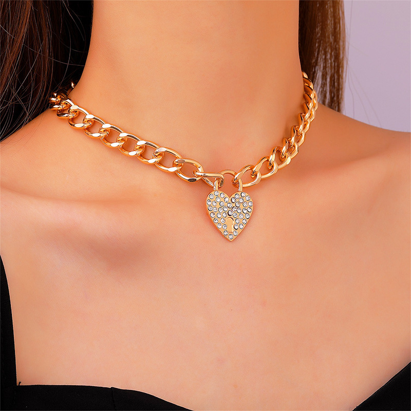 Chunky Chain Heart Pendant Necklace With Personalised Peach Design_voghion.com