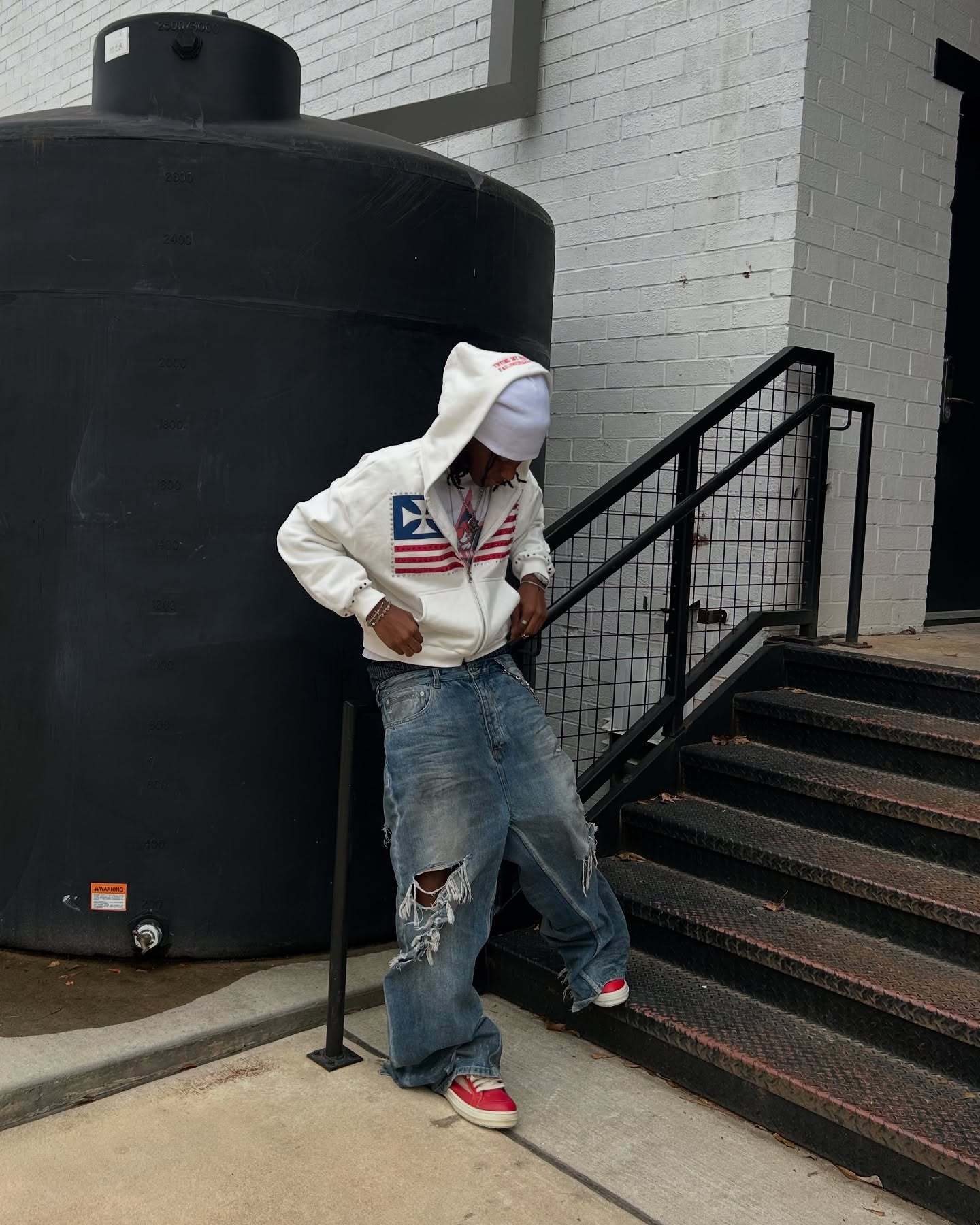 Herrenbekleidung, modisches Unisex-Kapuzensweatshirt mit 3D-Buchstabenprint – Streetwear-Mode für Damen und Herren (Weiß/Schwarz, S–4XL)_voghion.com