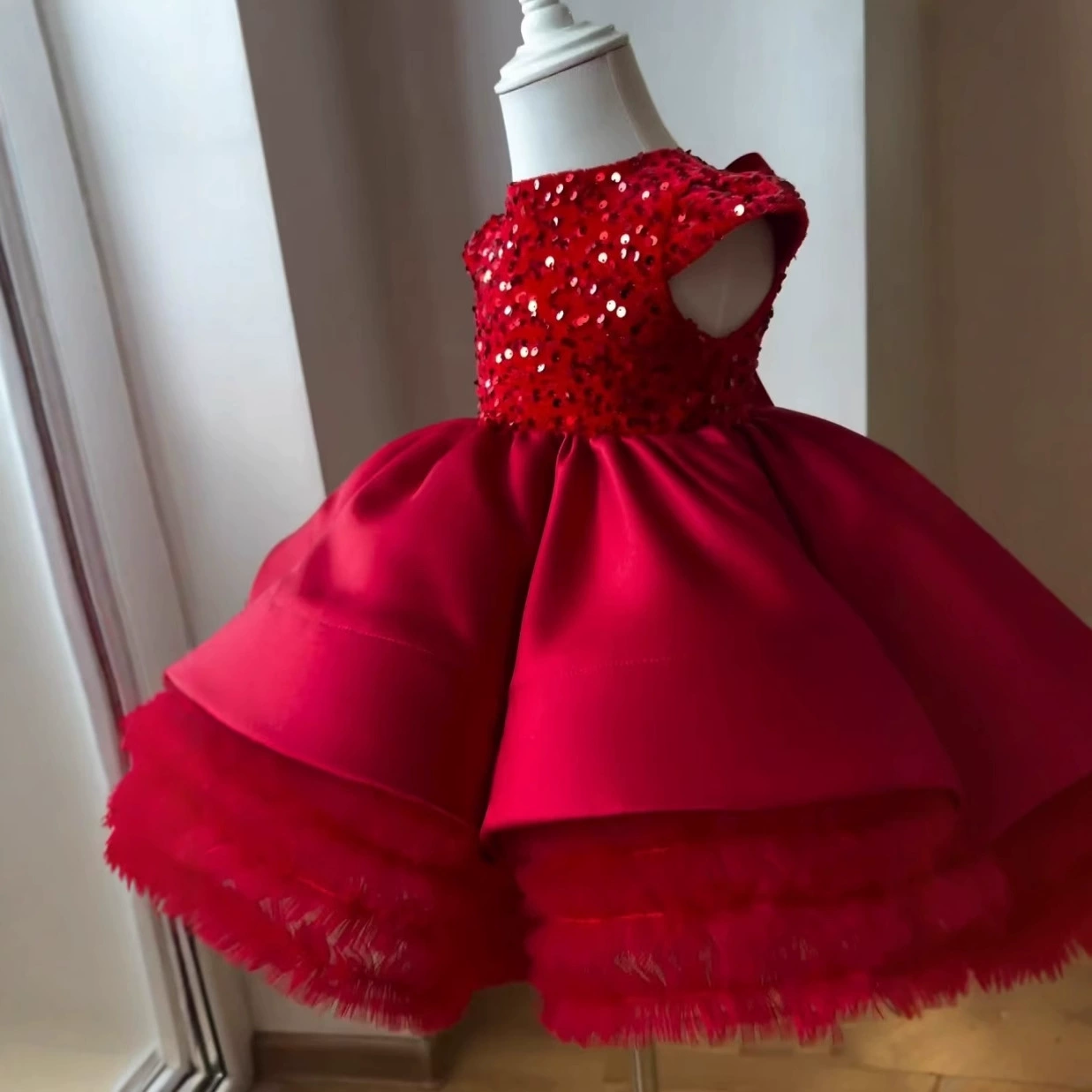 Детское платье AliExpress, платье принцессы, красное платье для девочек без рукавов, одежда для выступлений, подиум, высококачественная пушистая марля в иностранном стиле