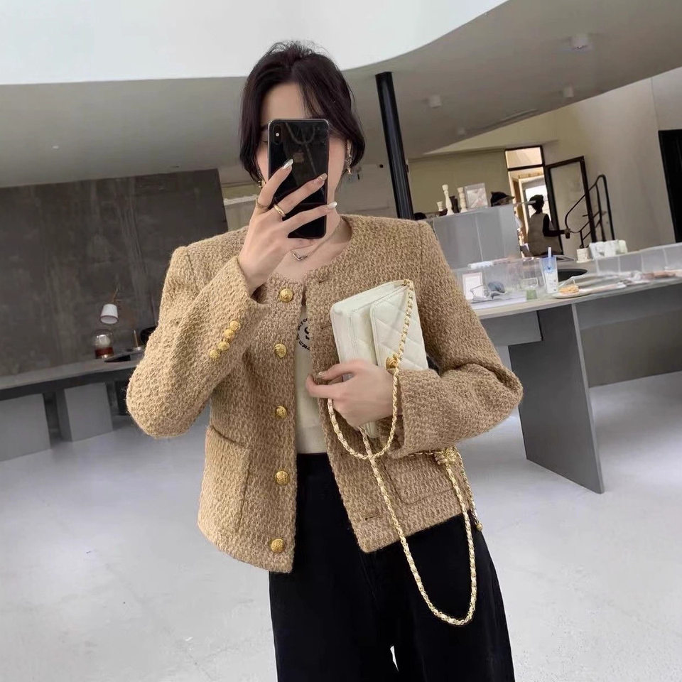 Áo khoác ngắn nữ dáng Chanel cổ tròn tay dài phong cách công sở thanh lịch — sâm panh