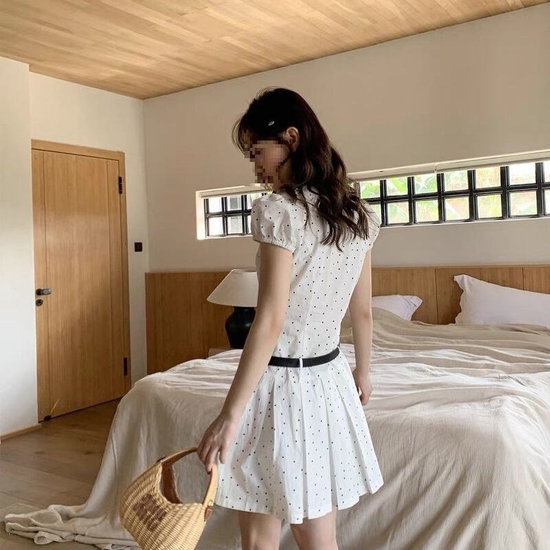 French-Style Polka Dot Puff Sleeve Waist-Cinching Pleated Dress for Women, Niche Summer Affordable Turn-Down Collar Elegant A-Line Short Dress