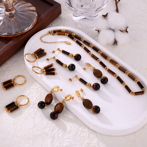 Leatherback-style retro niche temperament elegant jewelry tiger's eye bead design sense titanium steel gold-plated jewelry set