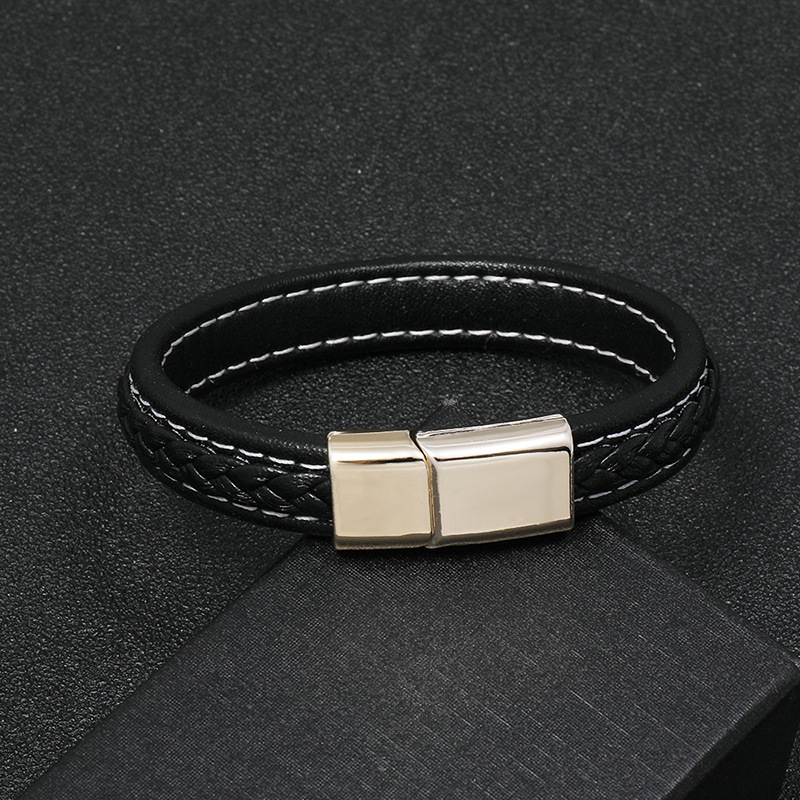 Simple Casual Black Woven Leather Bracelet display picture 4