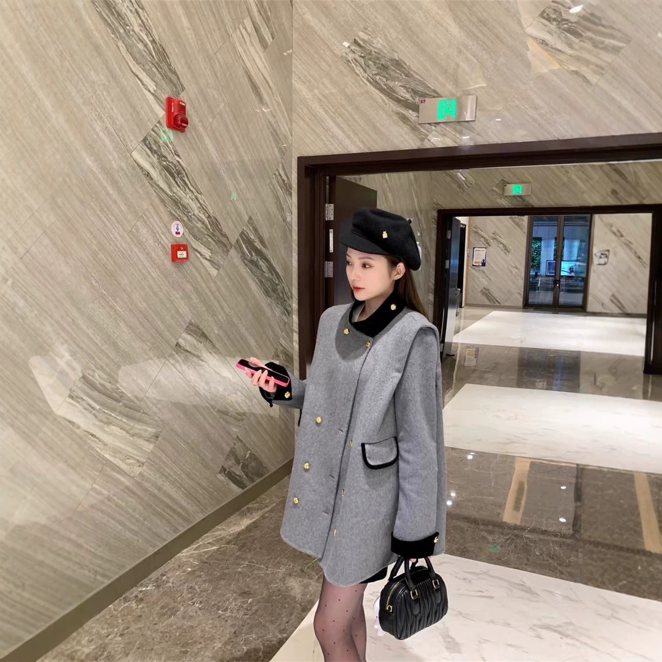 复古气质韩系小众设计感毛呢西装外套春季新款女装保暖防寒大衣潮
