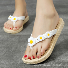 人字拖鞋女夏小雏菊时尚防滑学生逛街沙滩度假外穿夹趾夹脚拖鞋女