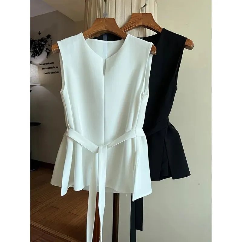 New Stylish and Fashionable Women's Suit Vest with a Slimming Effect, Belt, and Sleeveless Design for Spring and Autumn 2025 New Stylish and Fashionable Women's Suit Vest with a Slimming Effect, Belt, and Sleeveless Design for Spring and Autumn 2025