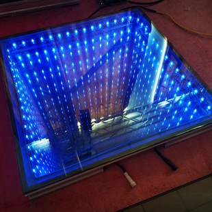 Guangzhou factory wholesale dance board spring quaver bar KTV disco tempered glass evening party luminous colorful