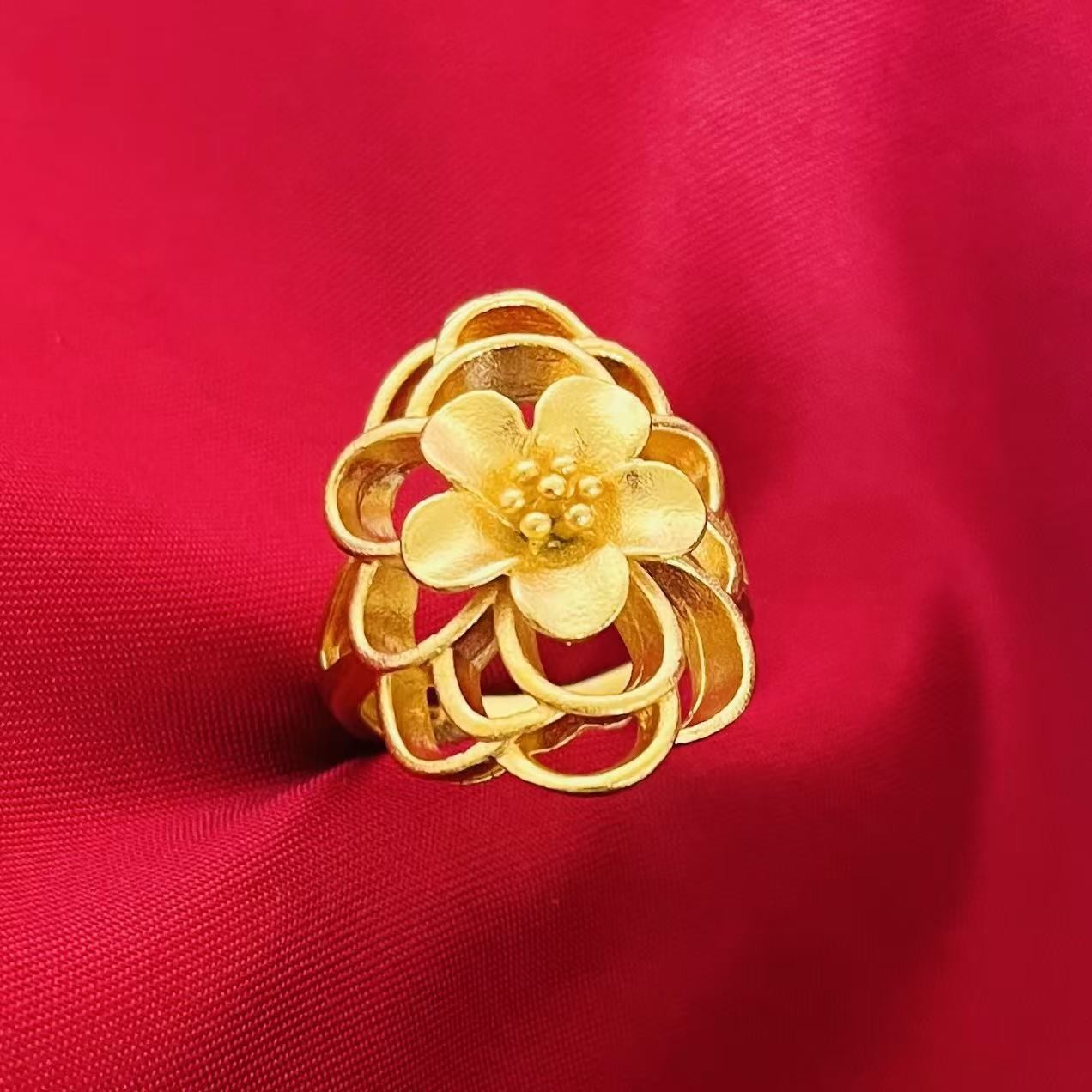 黄銅の金メッキの福の金儲けの指輪の男性の多種類の車の花は宝の蛇口の関公の戒子の金メッキの指輪を招きます。